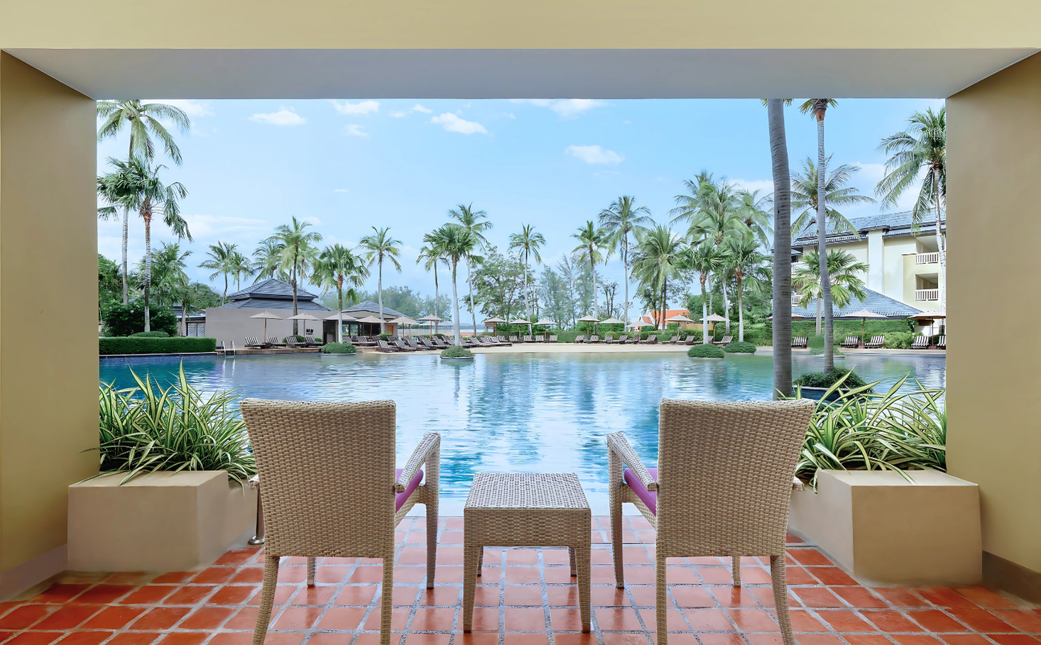 Laguna Pool Access Room King